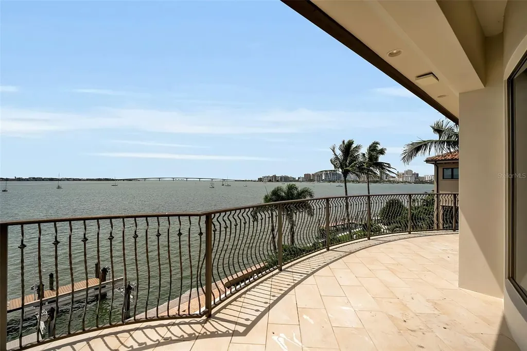 1372 Harbor Drive Sarasota FL 34239