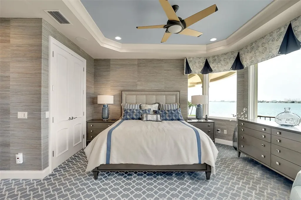 1372 Harbor Drive Sarasota FL 34239