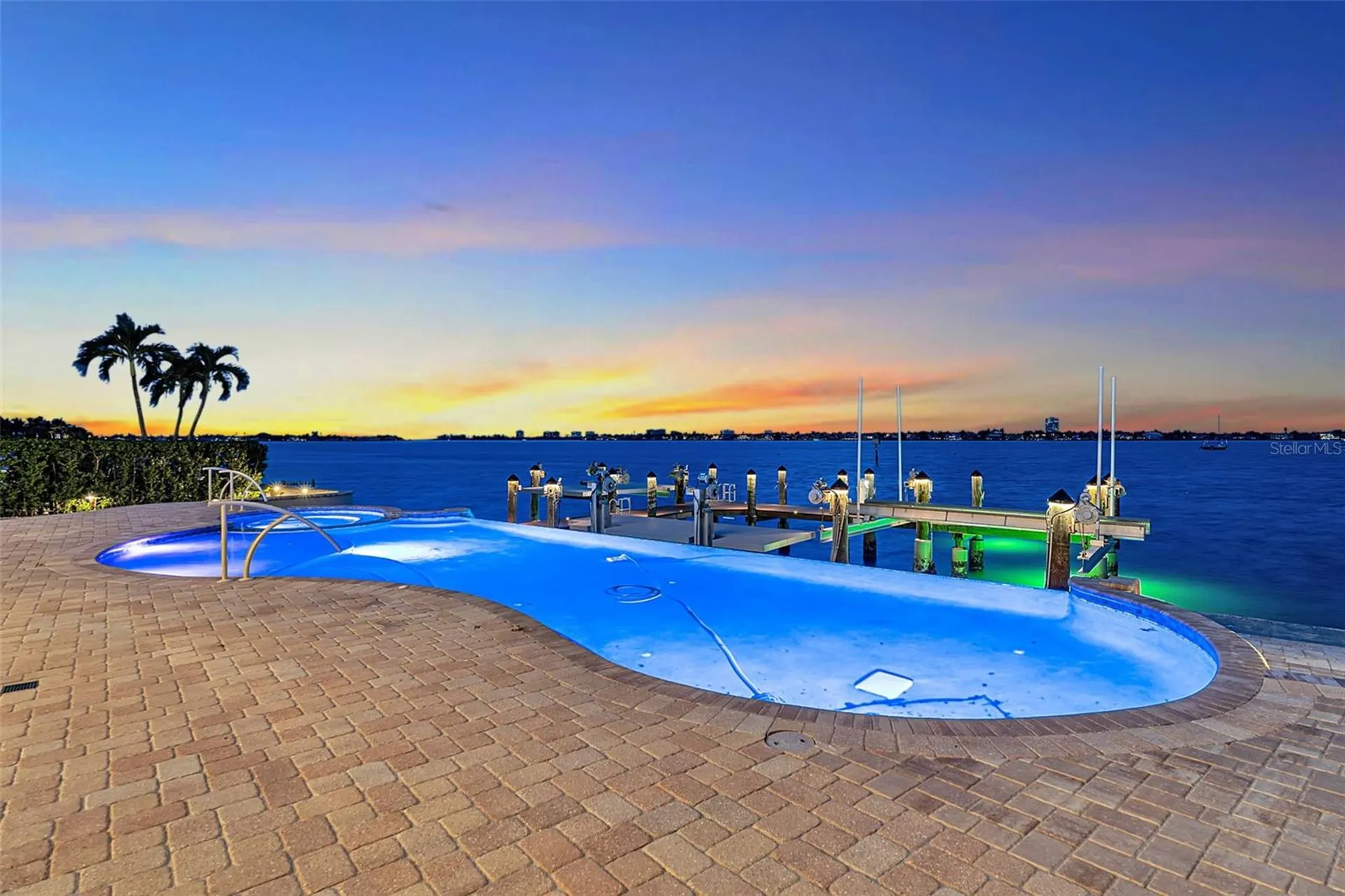 1372 Harbor Drive Sarasota FL 34239