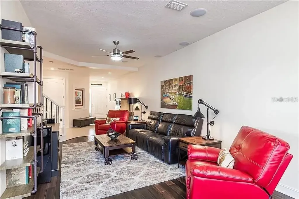 10432 La Mirage Court Tampa FL 33615