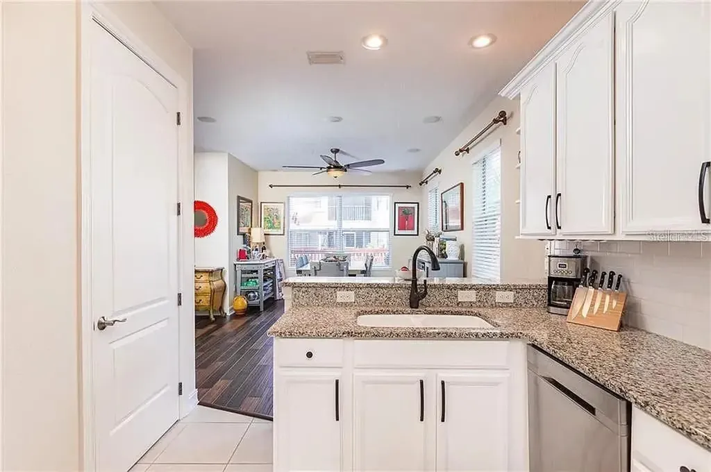 10432 La Mirage Court Tampa FL 33615