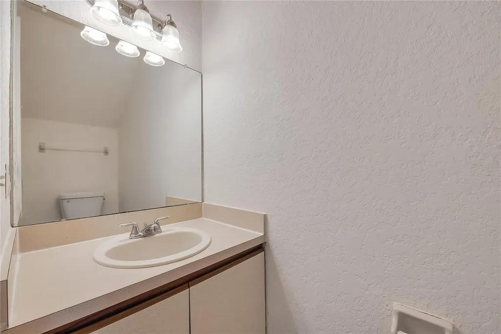 16547 Lake Brigadoon Circle Tampa FL 33618