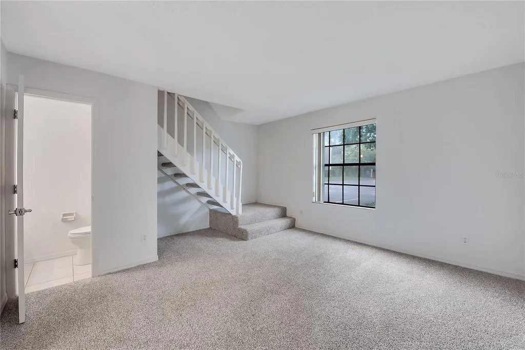 16547 Lake Brigadoon Circle Tampa FL 33618