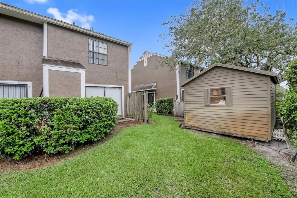 16547 Lake Brigadoon Circle Tampa FL 33618