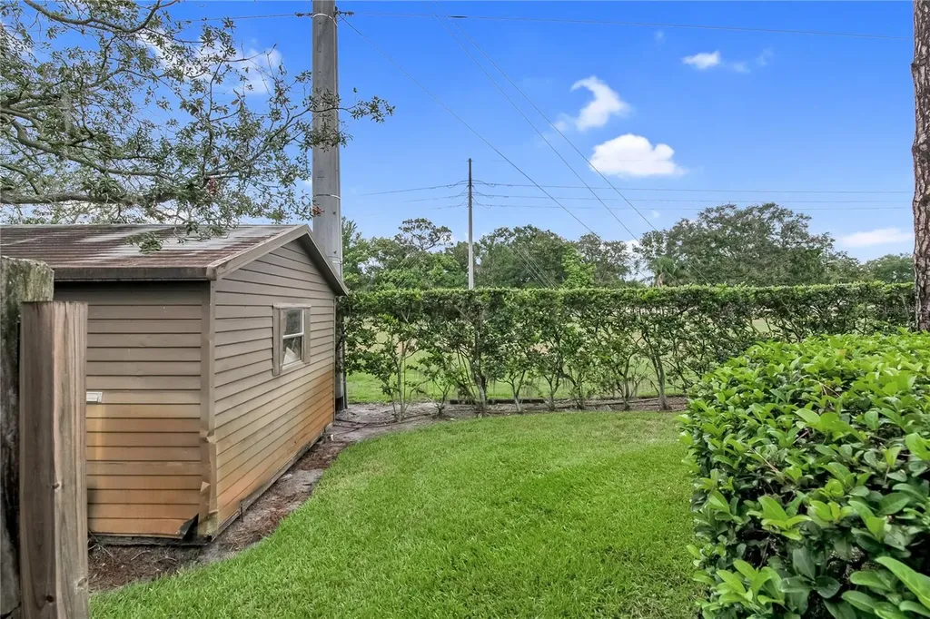 16547 Lake Brigadoon Circle Tampa FL 33618