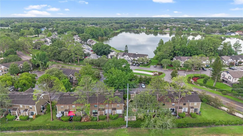 16547 Lake Brigadoon Circle Tampa FL 33618
