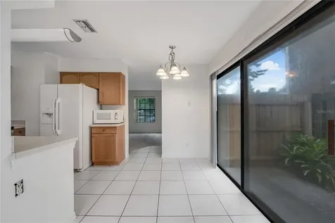 16547 Lake Brigadoon Circle Tampa FL 33618