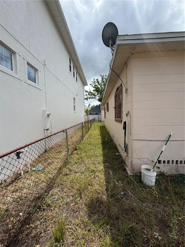 2342 W Chestnut Street Tampa FL 33607