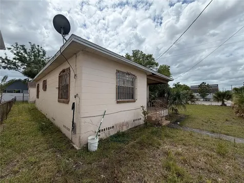 2342 W Chestnut Street Tampa FL 33607