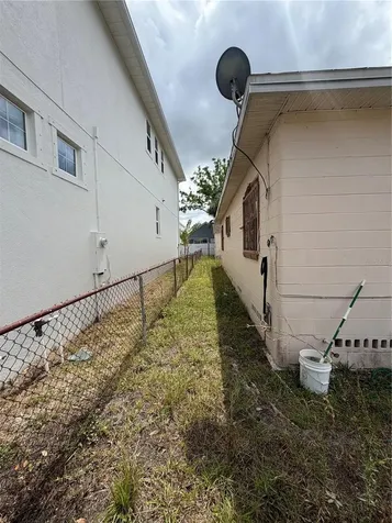 2342 W Chestnut Street Tampa FL 33607