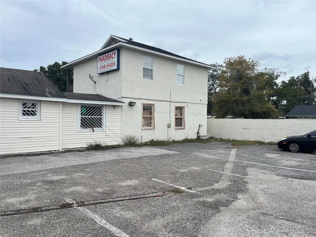 3302 E Dr Martin Luther King Jr Boulevard Tampa FL 33610