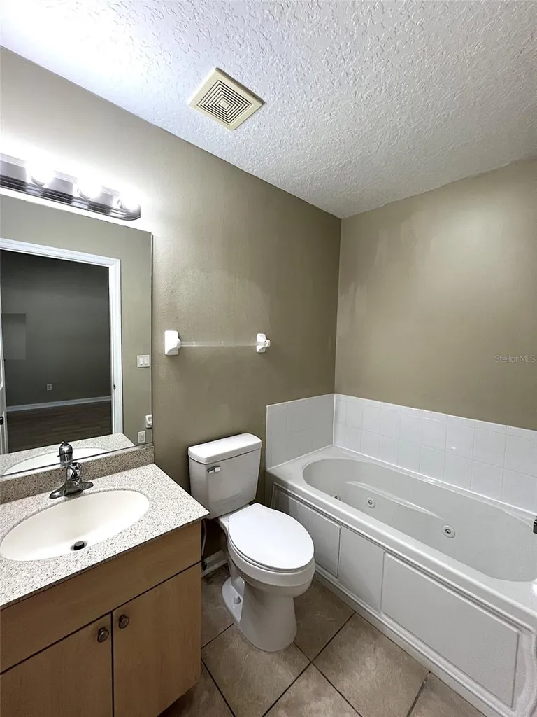 20 Regis Lane Palm Coast FL 32164