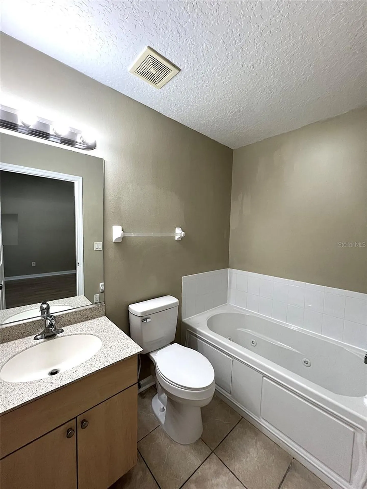 20 Regis Lane Palm Coast FL 32164