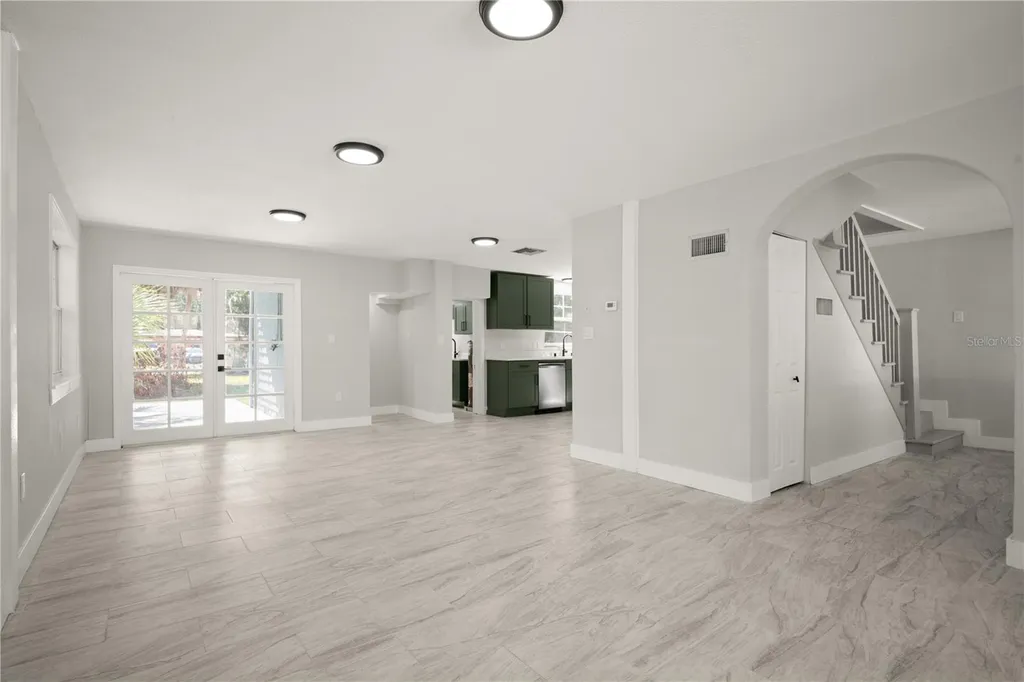 309 Bath Street Tarpon Springs FL 34689