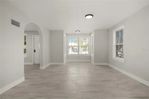 309 Bath Street Tarpon Springs FL 34689