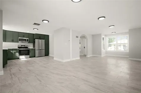 309 Bath Street Tarpon Springs FL 34689