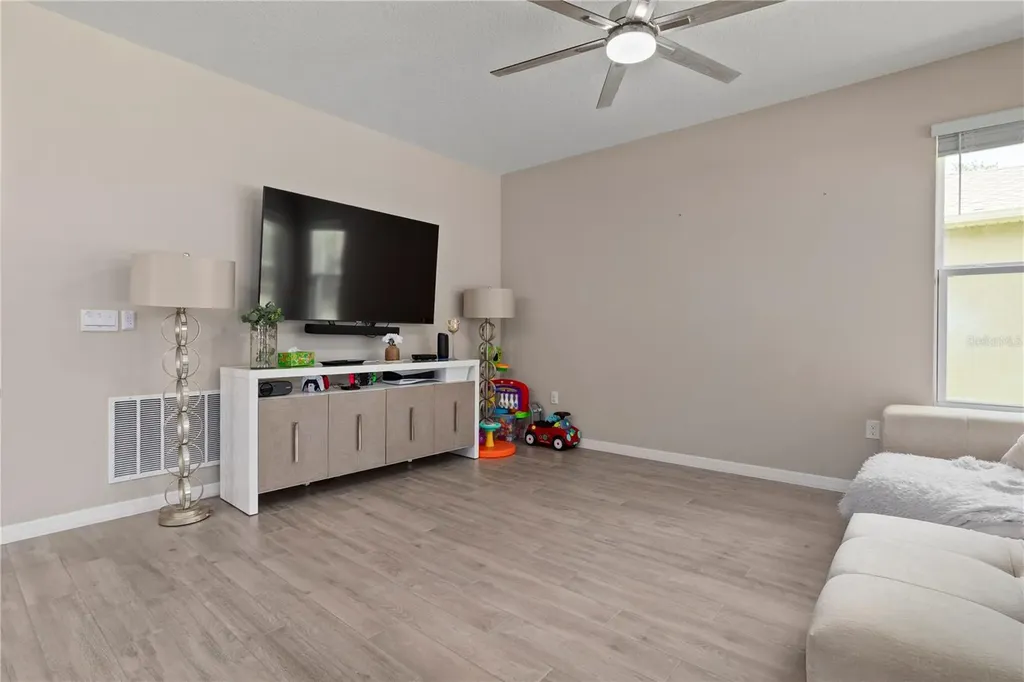 548 Shaelyn Place Deland FL 32724