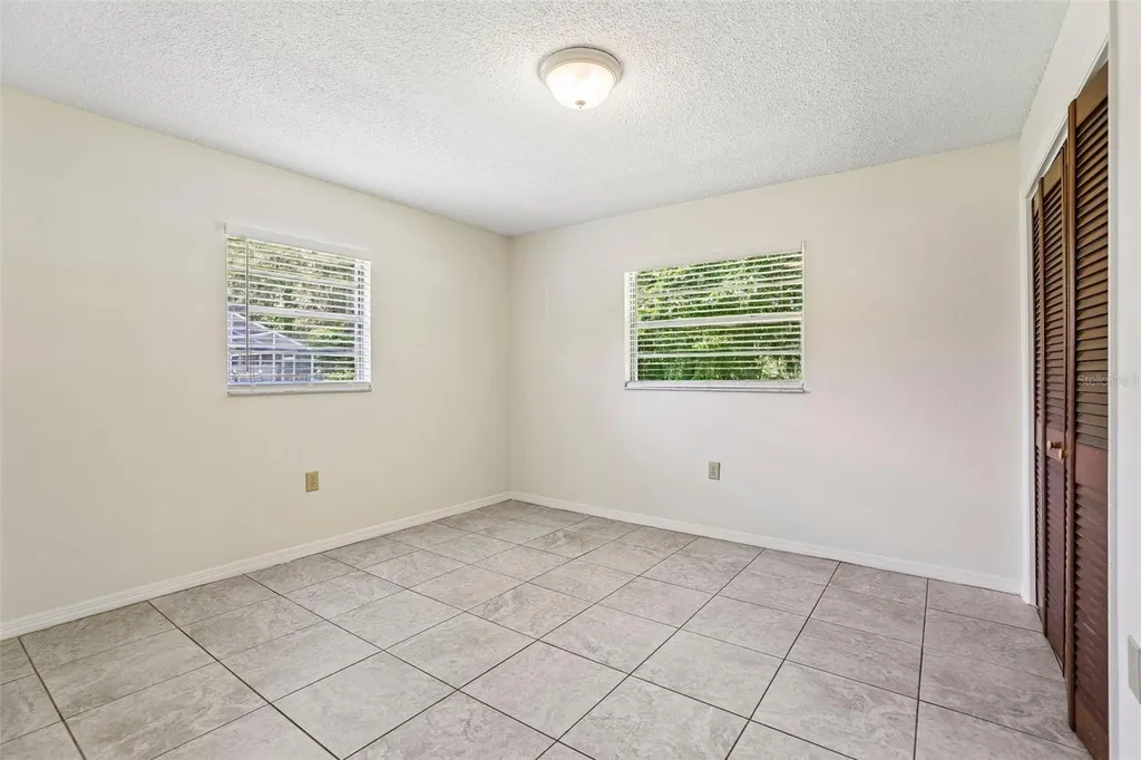 28 Linda Lane Kissimmee FL 34744