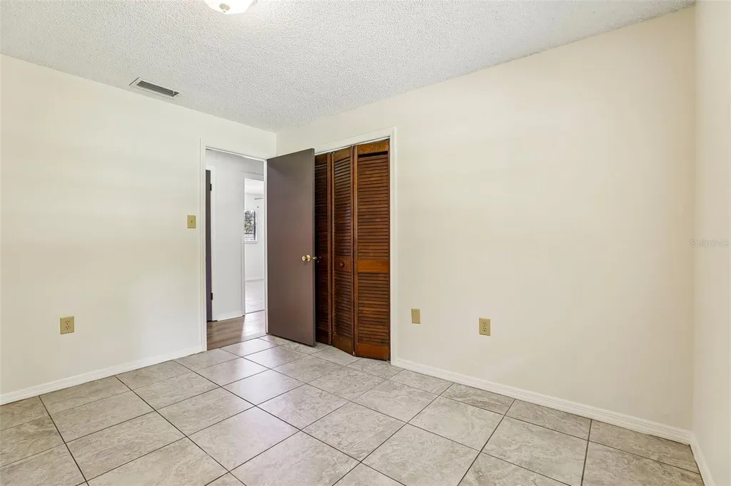 28 Linda Lane Kissimmee FL 34744