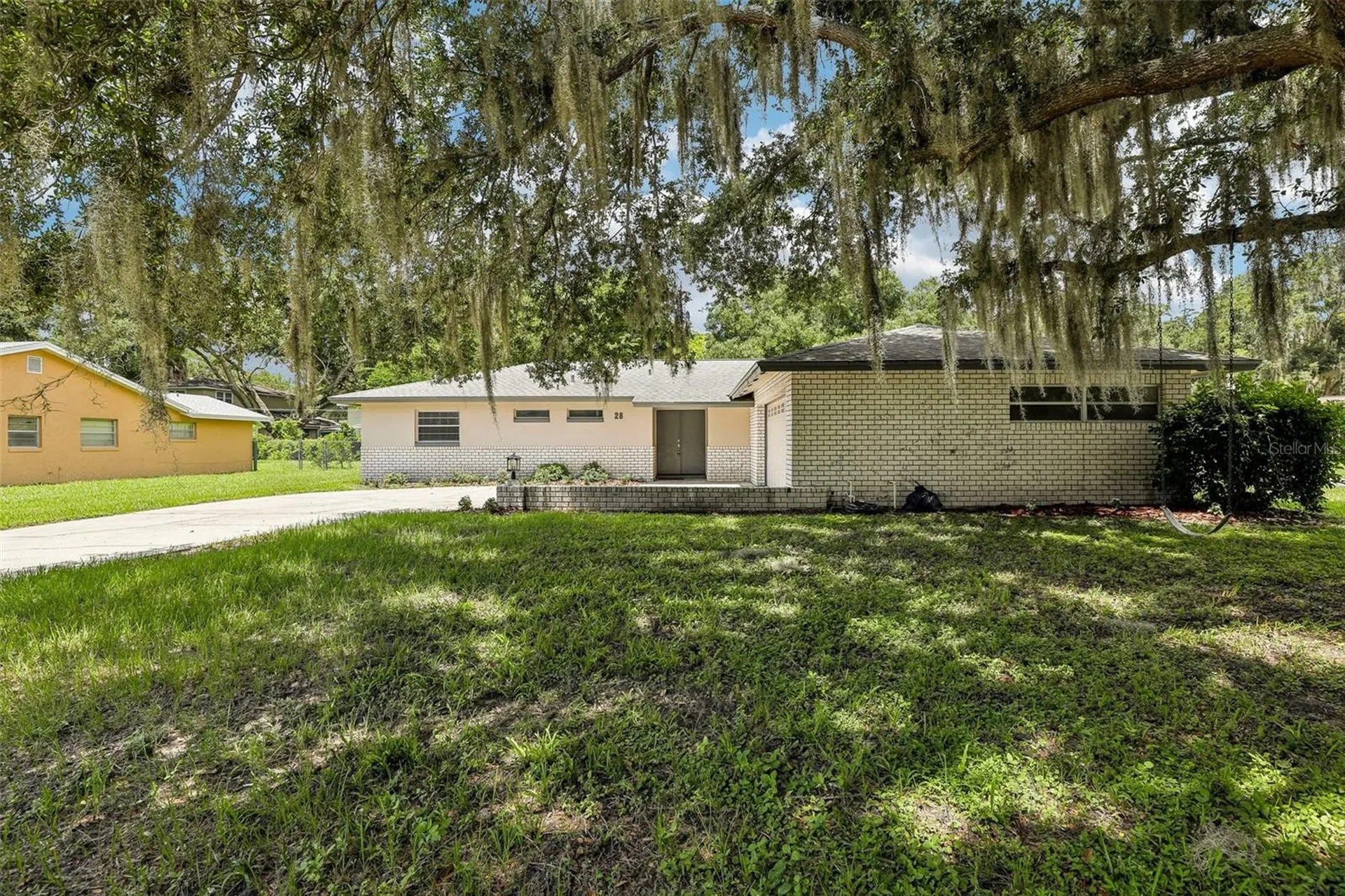 28 Linda Lane Kissimmee FL 34744