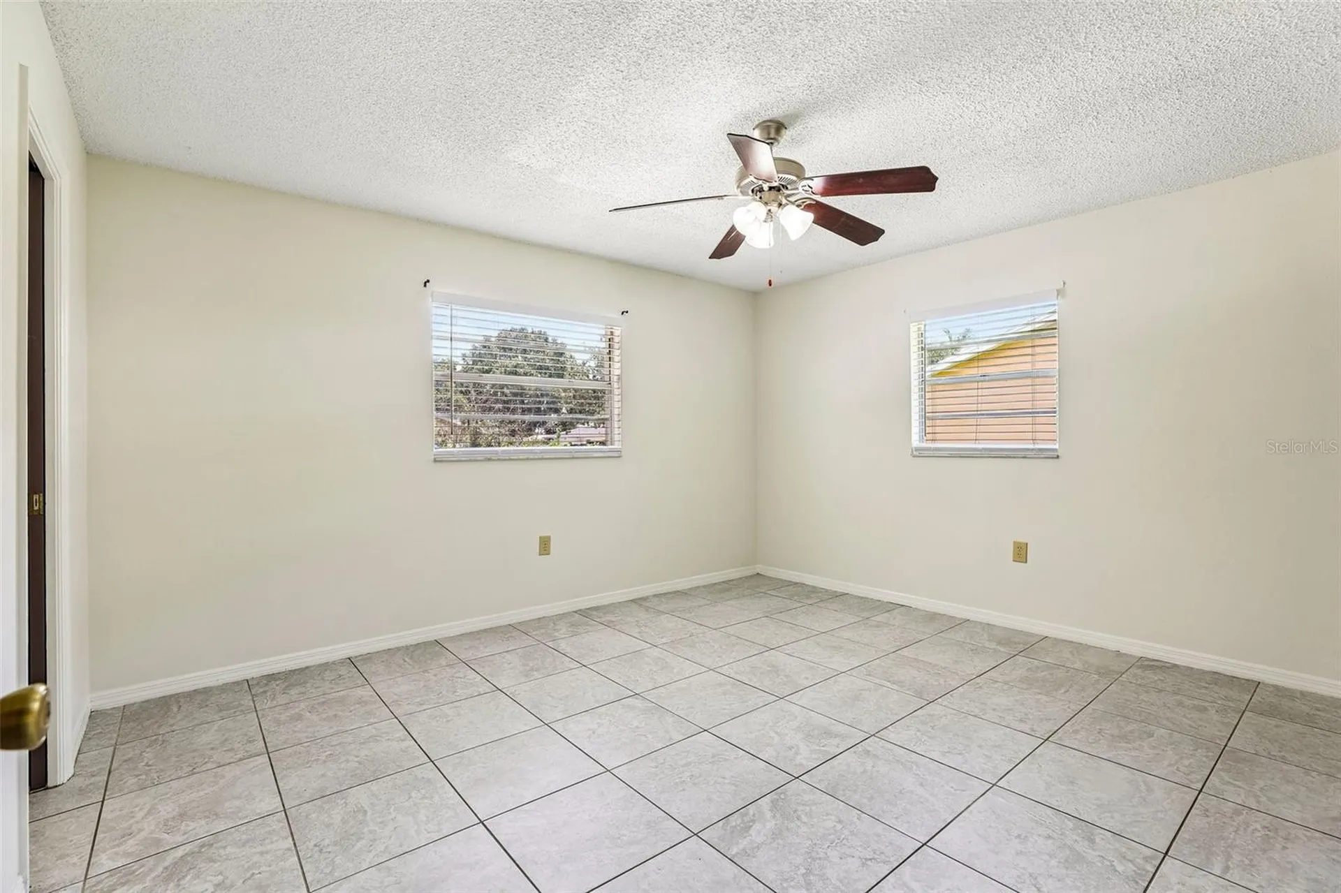28 Linda Lane Kissimmee FL 34744