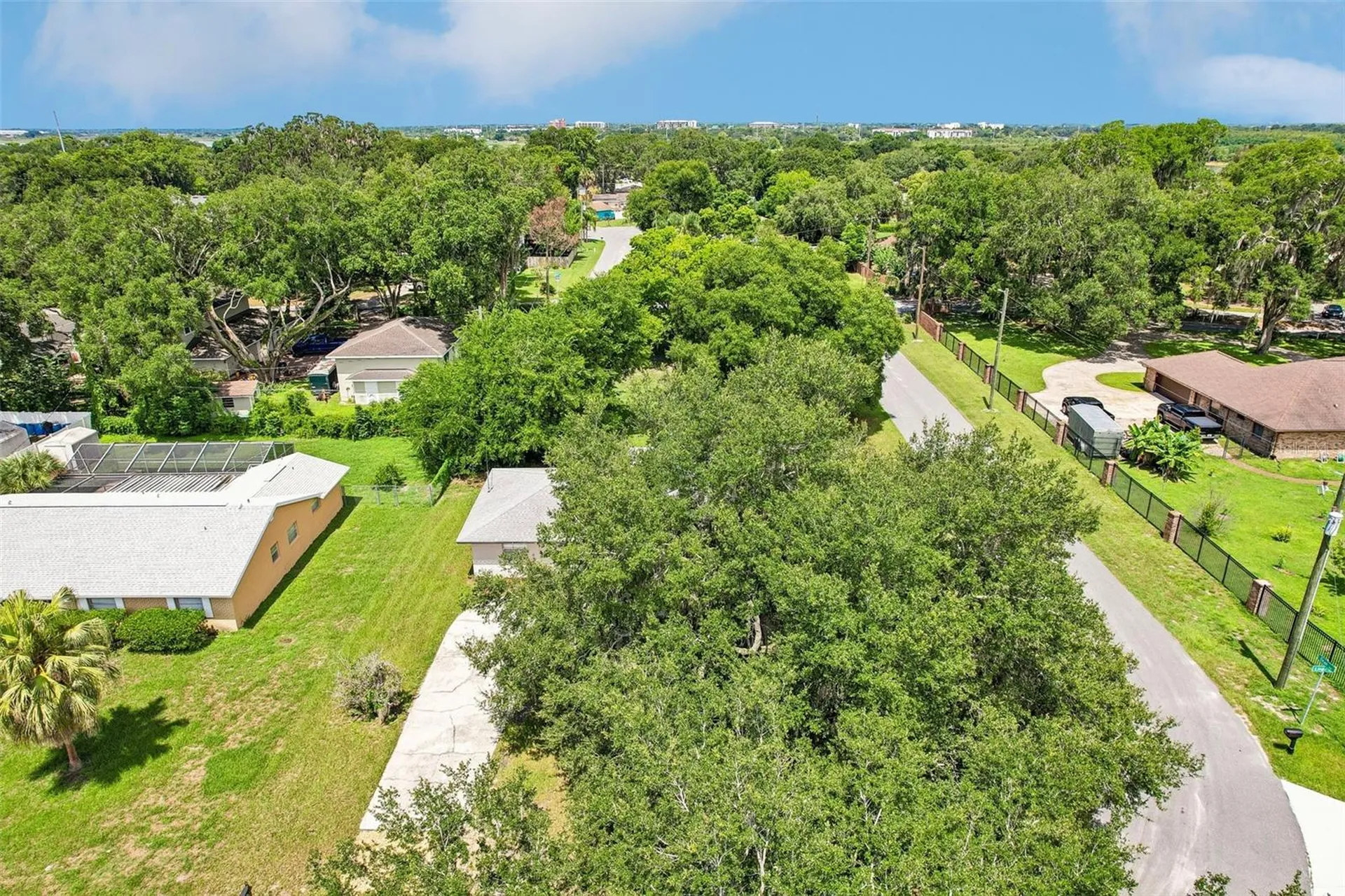 28 Linda Lane Kissimmee FL 34744