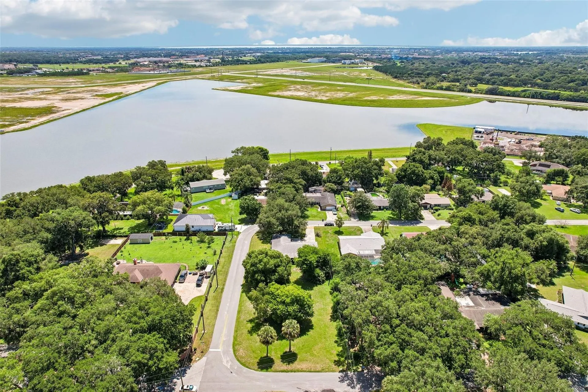 28 Linda Lane Kissimmee FL 34744