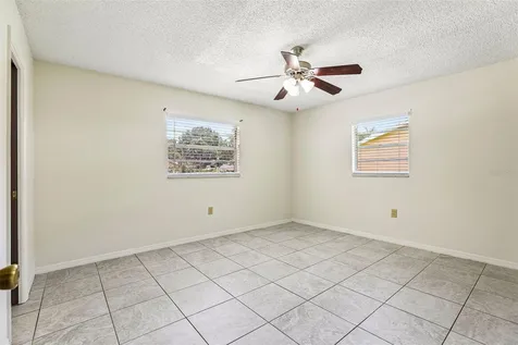 28 Linda Lane Kissimmee FL 34744