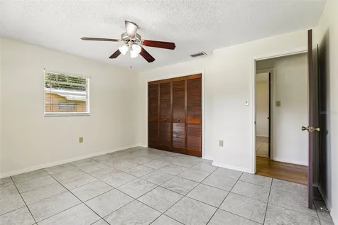 28 Linda Lane Kissimmee FL 34744