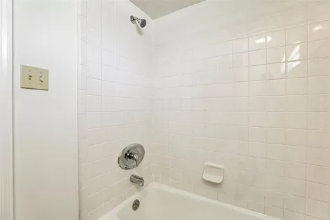 28 Linda Lane Kissimmee FL 34744