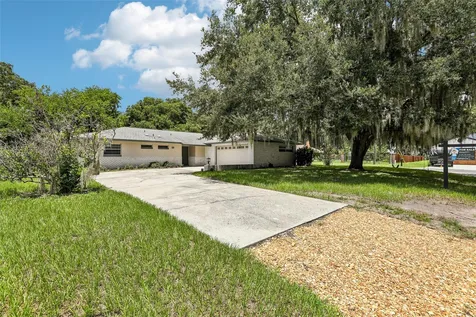 28 Linda Lane Kissimmee FL 34744