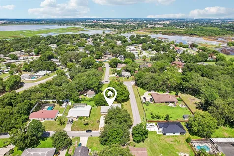 28 Linda Lane Kissimmee FL 34744