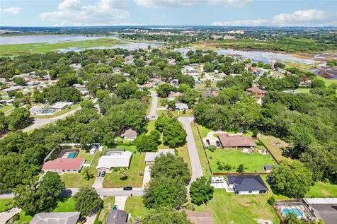 28 Linda Lane Kissimmee FL 34744