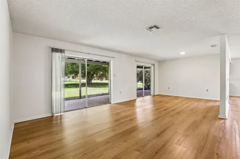 28 Linda Lane Kissimmee FL 34744
