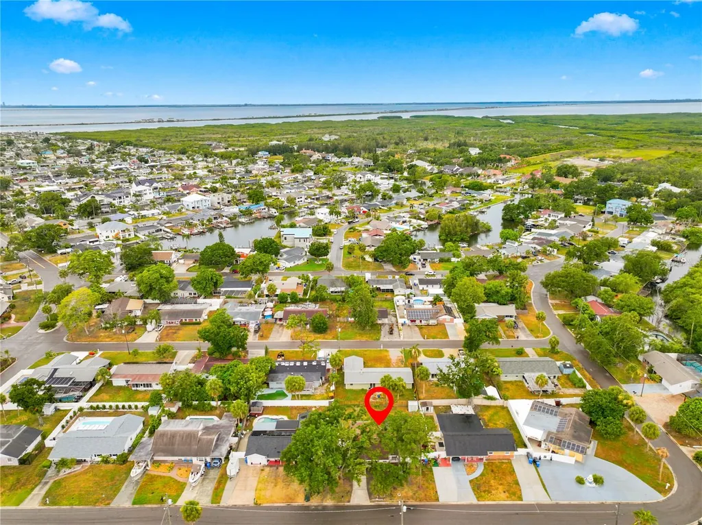 5010 Stolls Avenue Tampa FL 33615