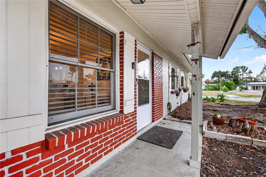 5010 Stolls Avenue Tampa FL 33615