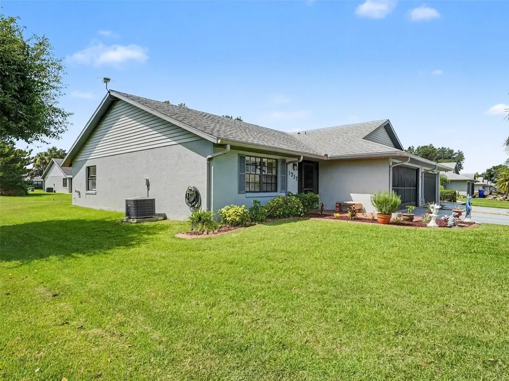 1717 W Orangewood Lane Avon Park FL 33825
