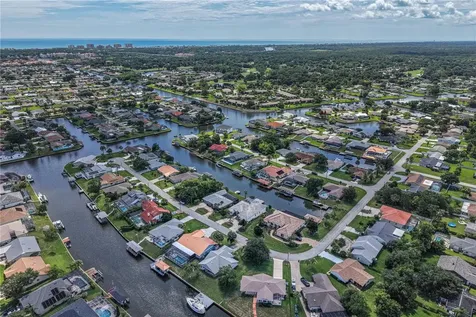 15 Fleming Court Palm Coast FL 32137