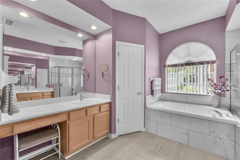 2219 Longmore Circle Valrico FL 33596