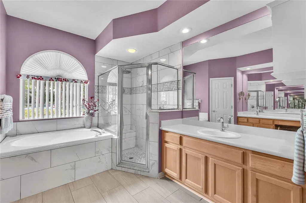 2219 Longmore Circle Valrico FL 33596