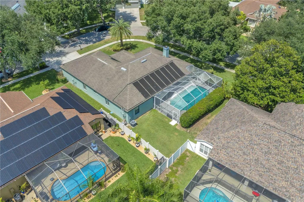 2219 Longmore Circle Valrico FL 33596
