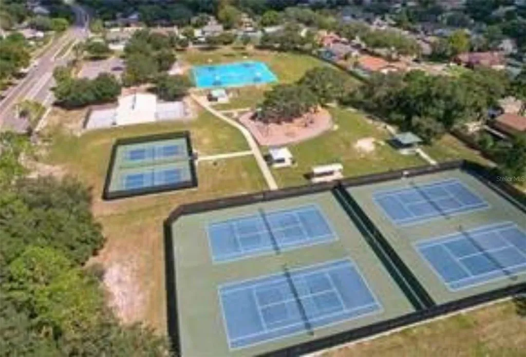 2219 Longmore Circle Valrico FL 33596