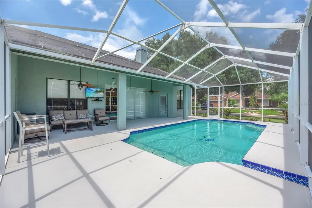 2219 Longmore Circle Valrico FL 33596