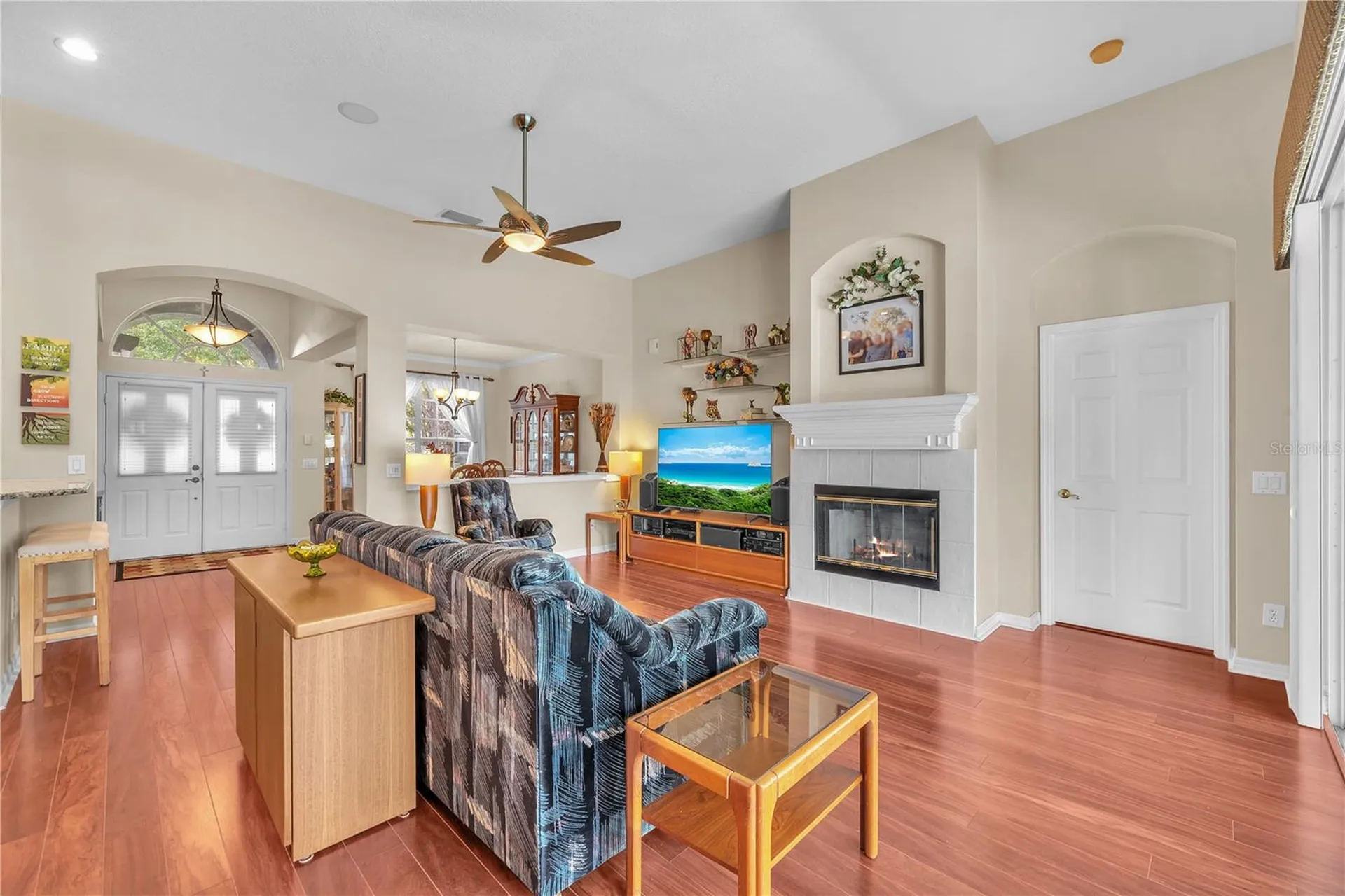 2219 Longmore Circle Valrico FL 33596