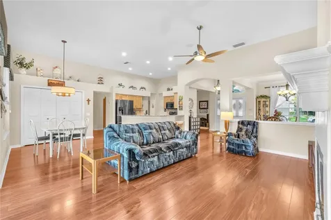 2219 Longmore Circle Valrico FL 33596
