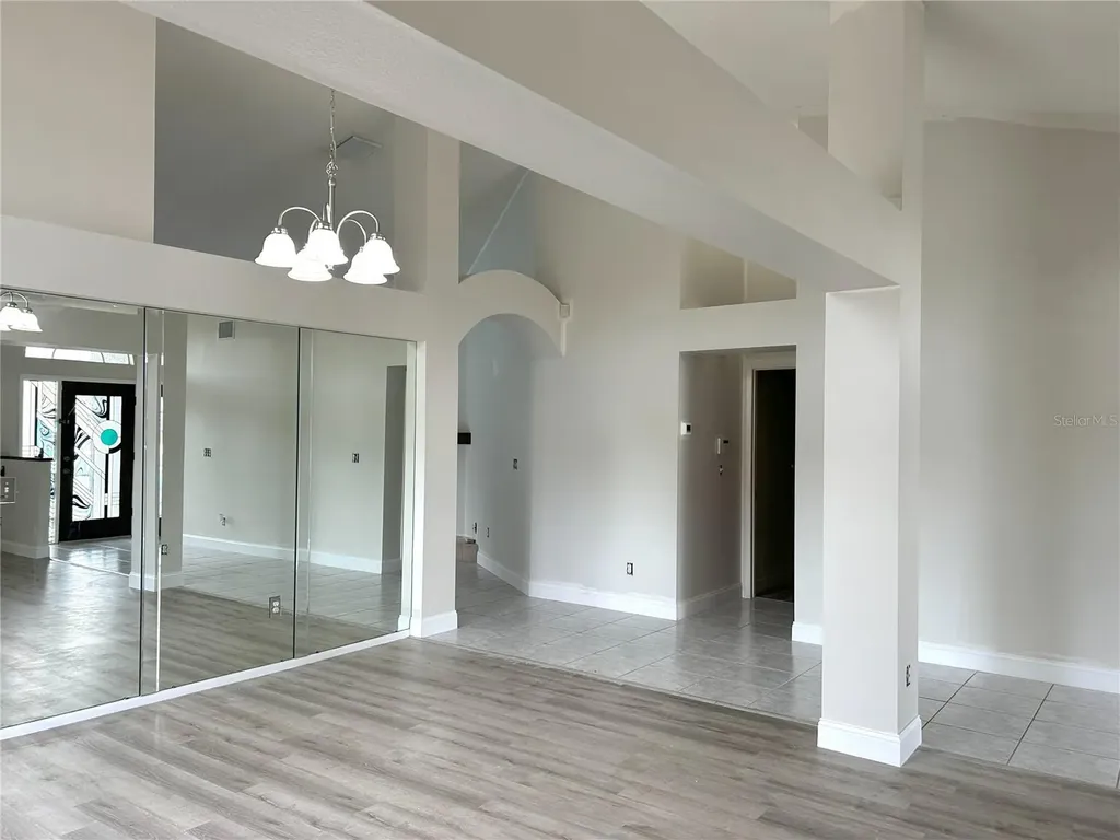 11417 Glenmont Drive Tampa FL 33635