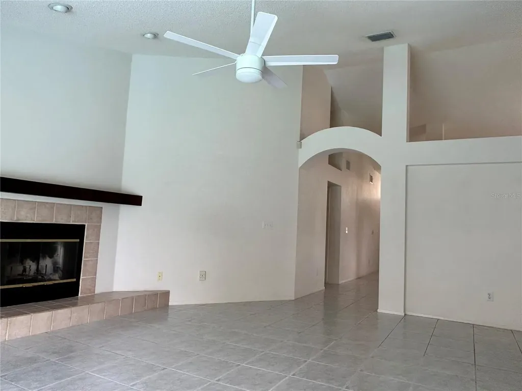 11417 Glenmont Drive Tampa FL 33635