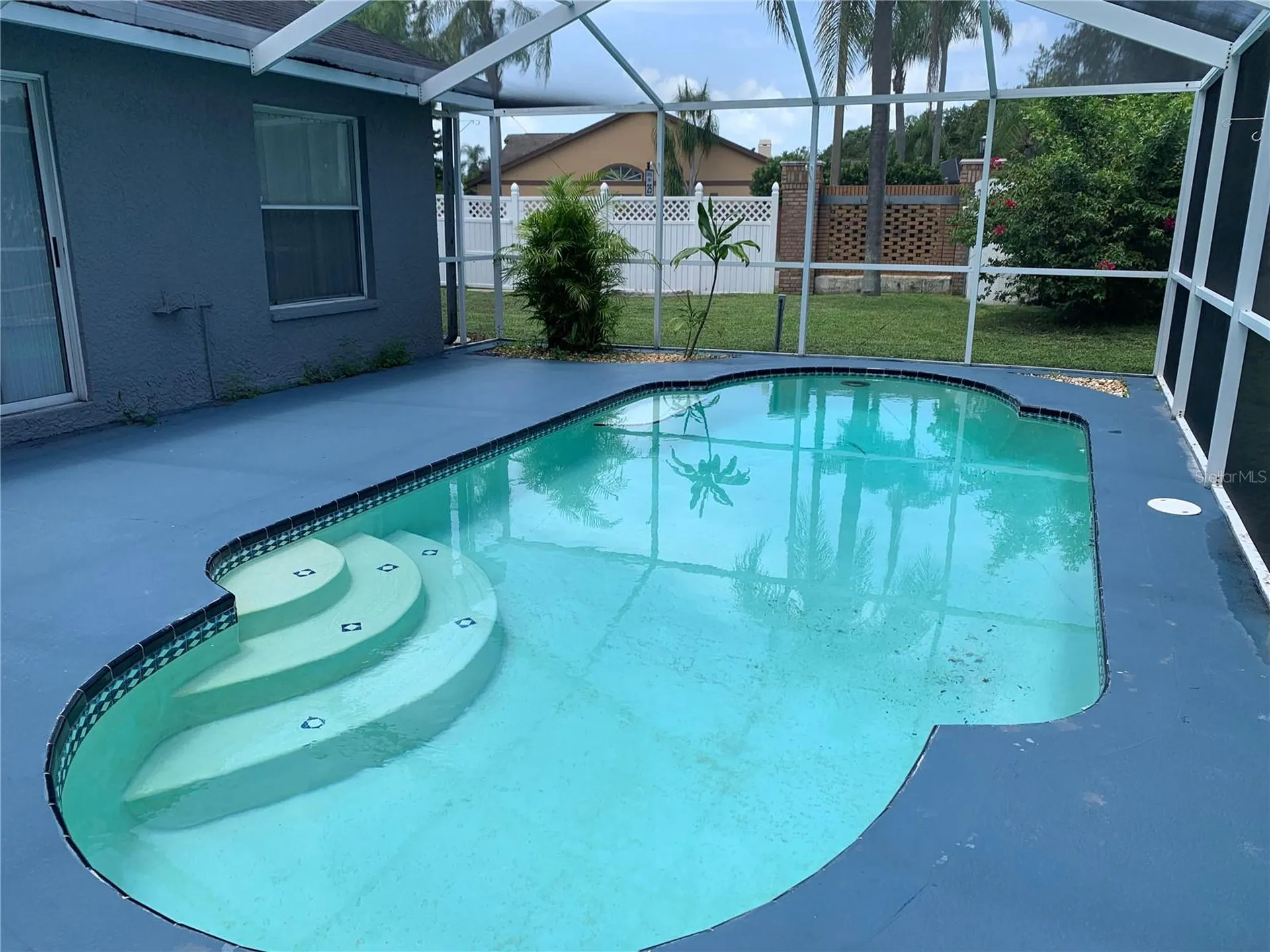 11417 Glenmont Drive Tampa FL 33635