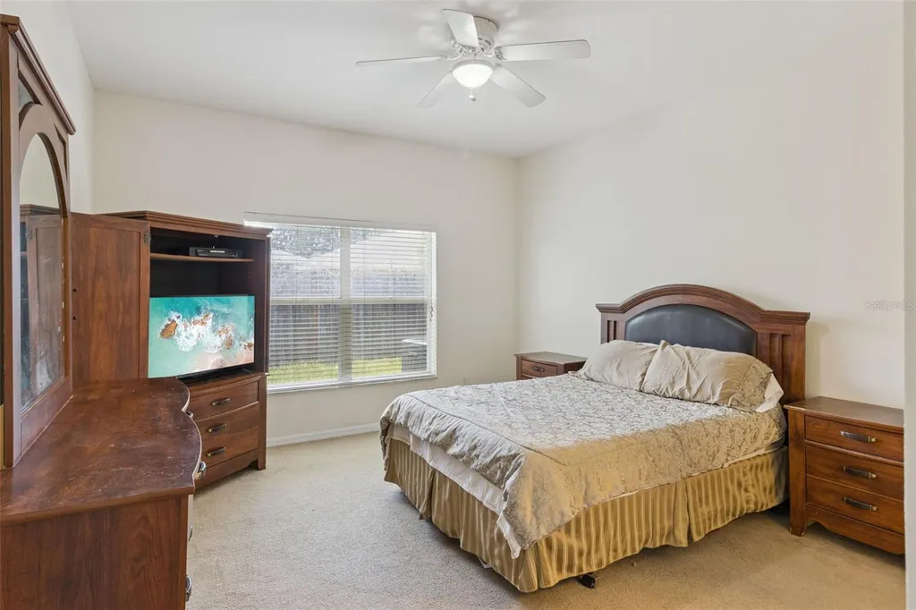 725 Star Pointe Drive Seffner FL 33584