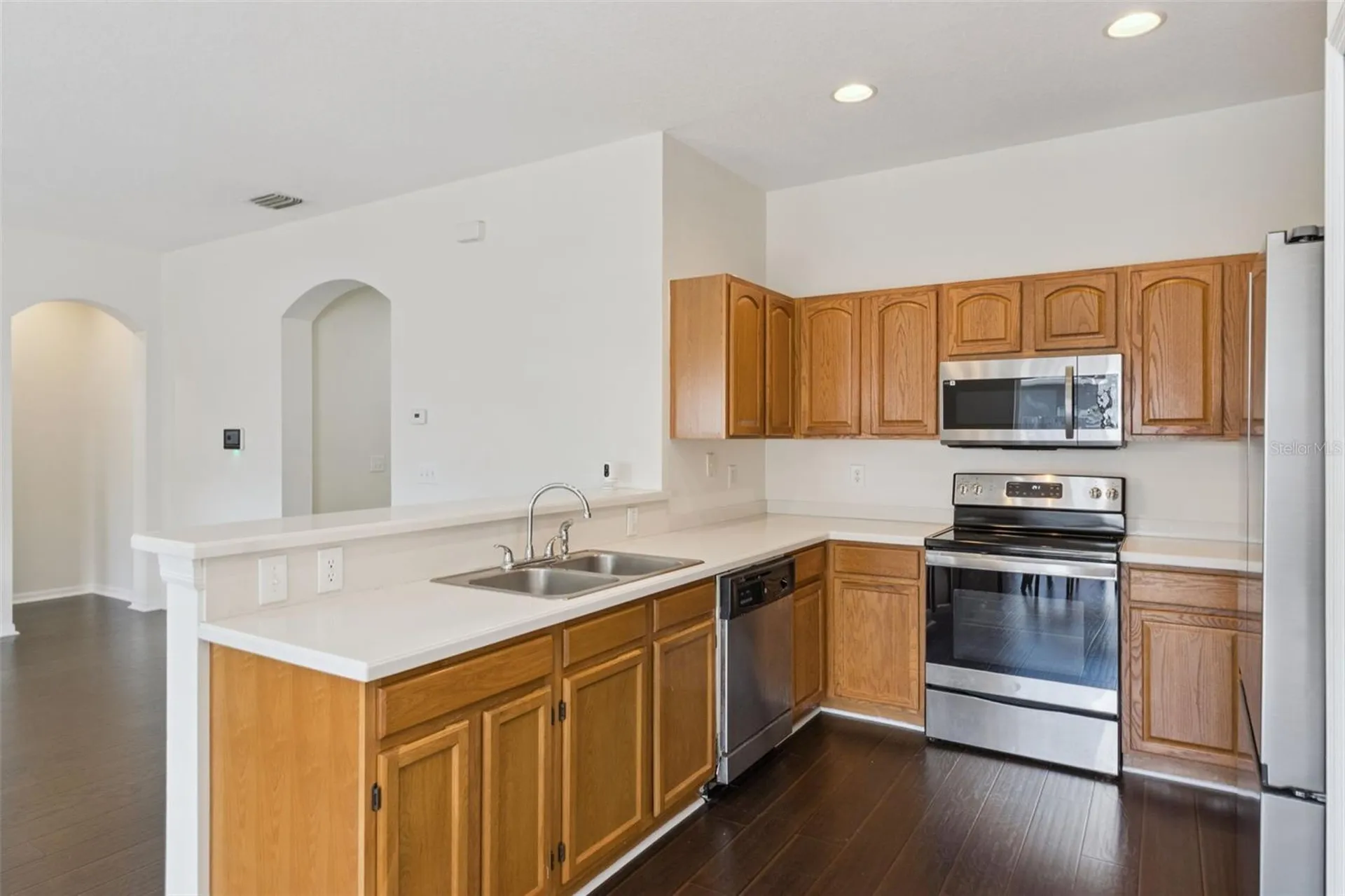 725 Star Pointe Drive Seffner FL 33584